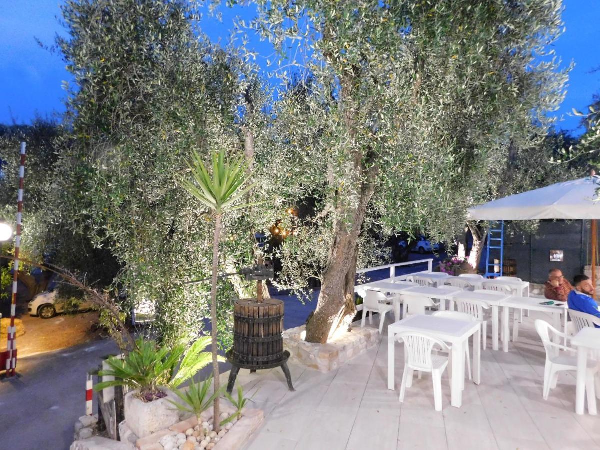 סן מנאיו Village Valle D'Oro Aparthotel מראה חיצוני תמונה