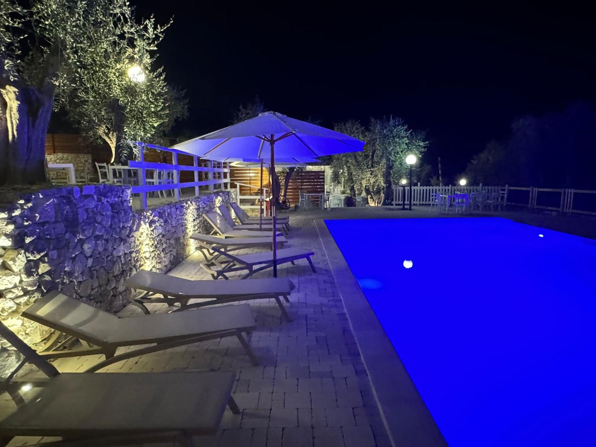 סן מנאיו Village Valle D'Oro Aparthotel מראה חיצוני תמונה