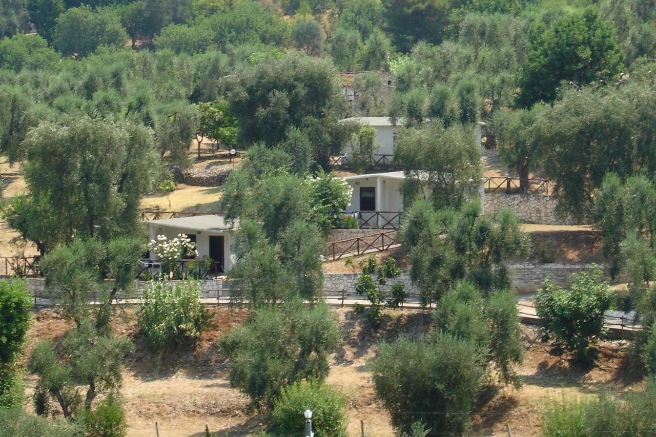 סן מנאיו Village Valle D'Oro Aparthotel מראה חיצוני תמונה