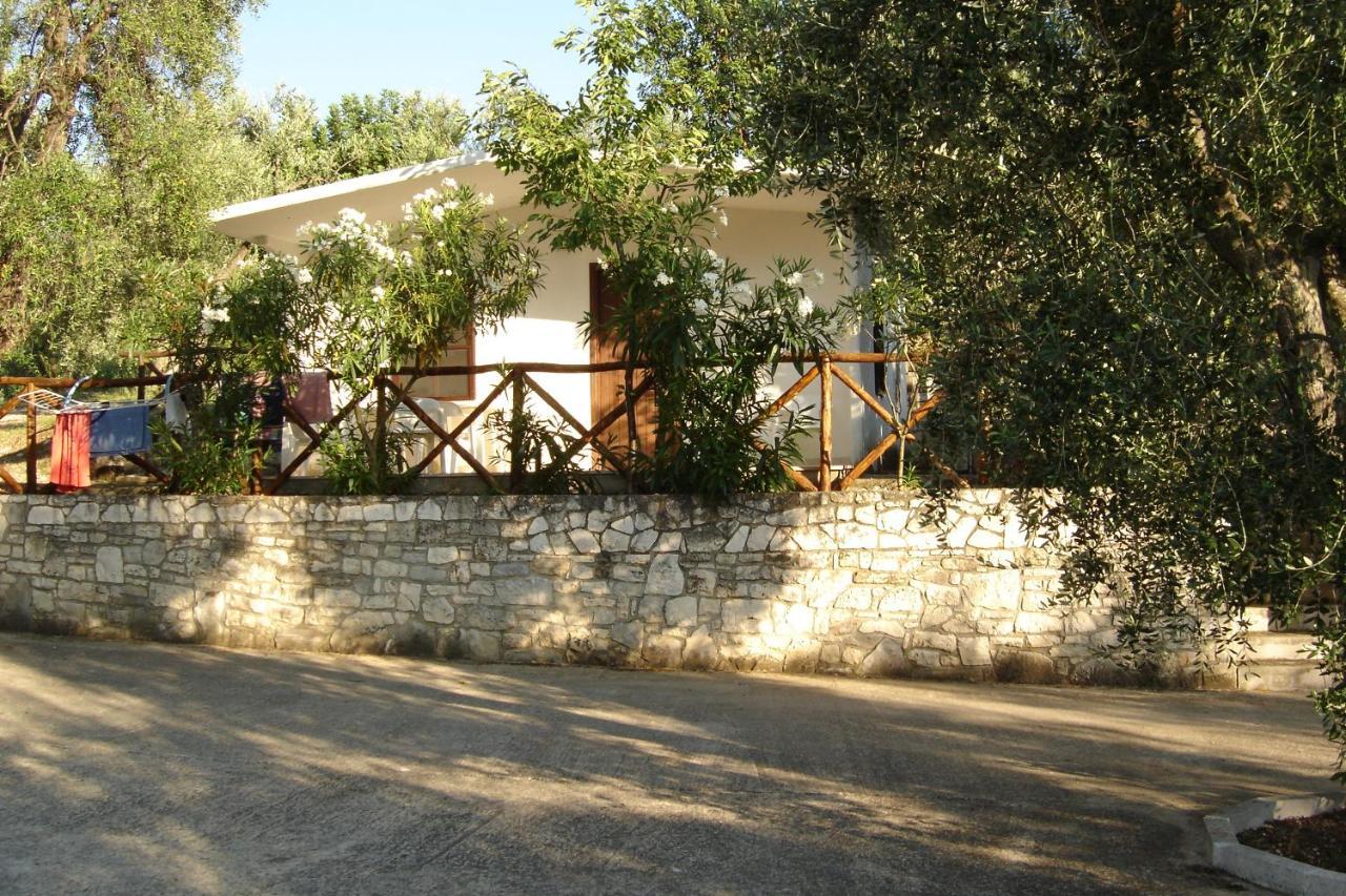 סן מנאיו Village Valle D'Oro Aparthotel מראה חיצוני תמונה