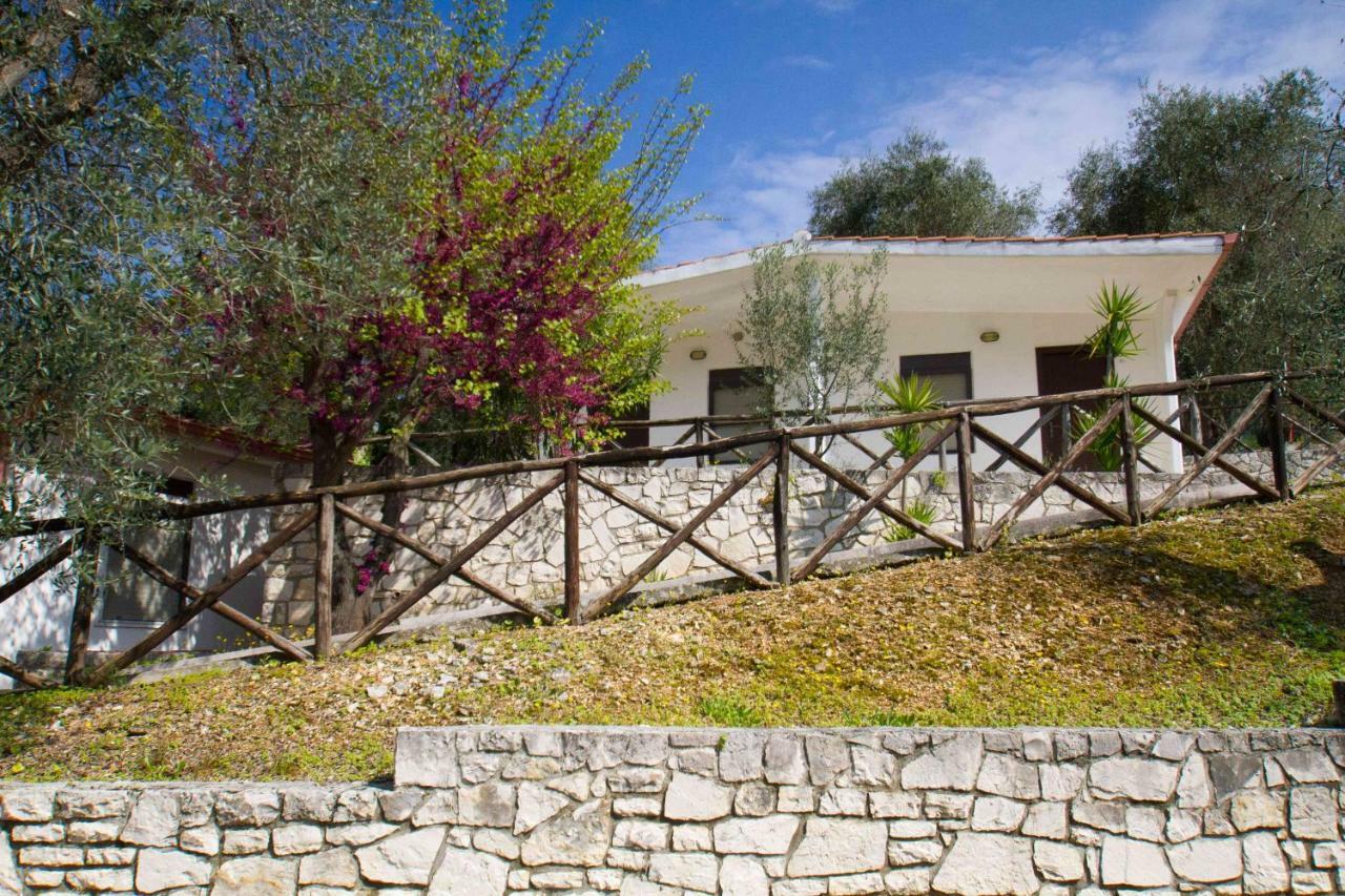 סן מנאיו Village Valle D'Oro Aparthotel מראה חיצוני תמונה